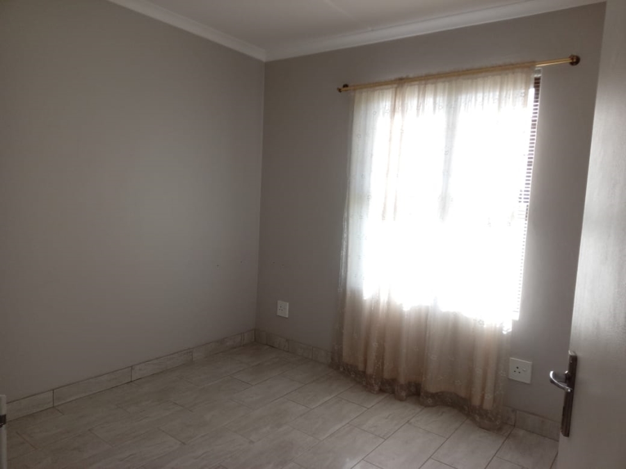 2 Bedroom Property for Sale in Bellville Central Western Cape